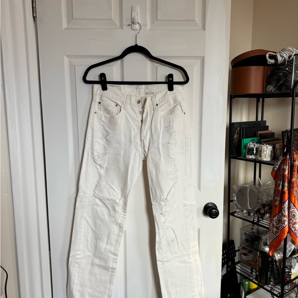 Levi’s White Distressed Jeans